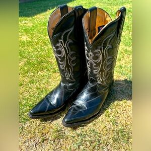 EUC Vintage PISTOLERO/genuine EEL skin interior, leather exterior, cowboy boots.